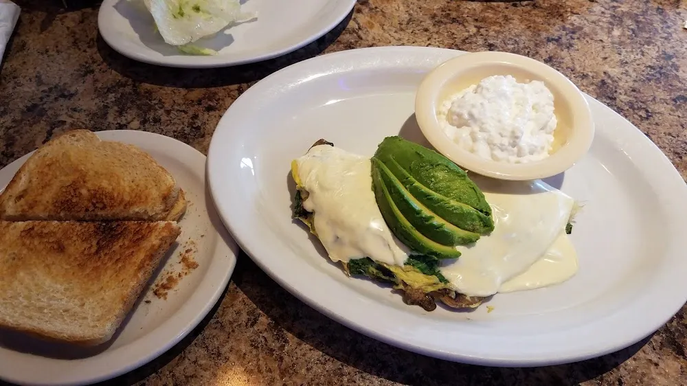Spinach and Mushroom Omelette with Avocado